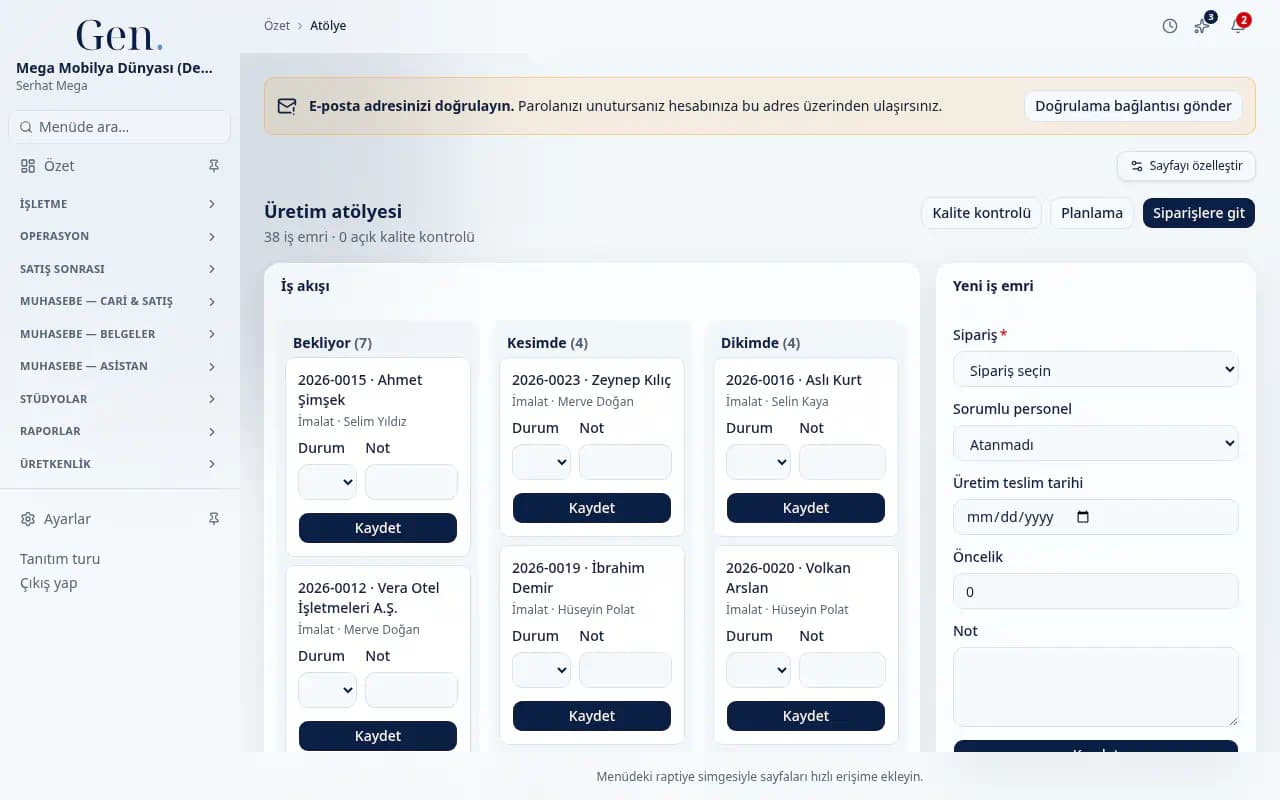 Üretim atölyesi panosu: bekliyor, kesimde ve dikimde sütunları (demo verisi)